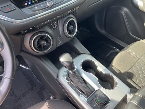 Used 2019 Chevrolet Blazer LT image 24