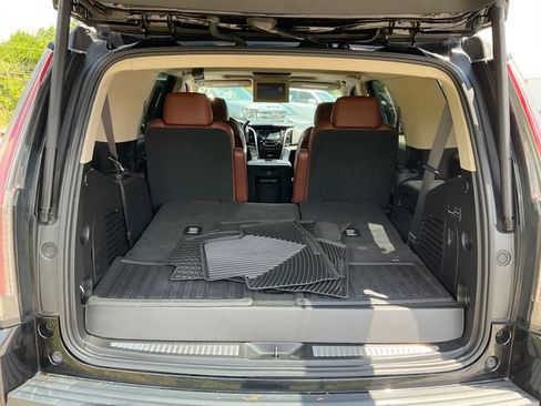 Used 2019 Cadillac Escalade Premium Luxury AWD/4WD image 20