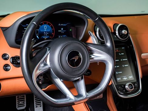 Used 2023 McLaren GT RWD image 24