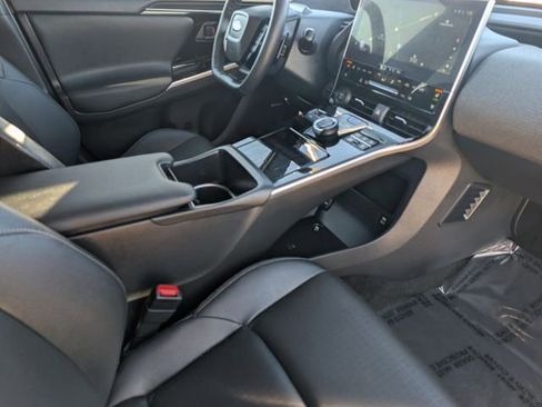 Used 2024 Subaru Solterra Touring w/ Touring Package image 20