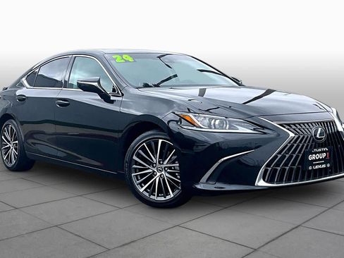 Used 2024 Lexus ES 300h w/ Premium Package FWD image 3