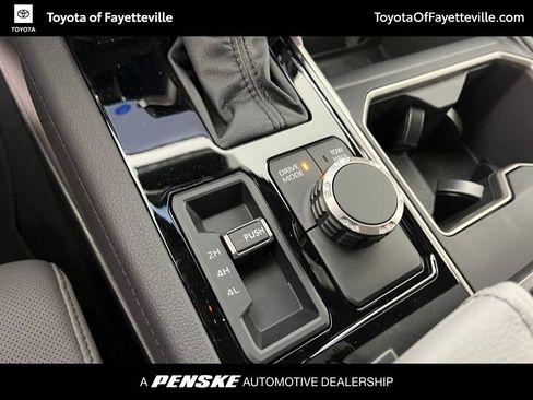 New 2026 Toyota Tundra Limited AWD/4WD image 34