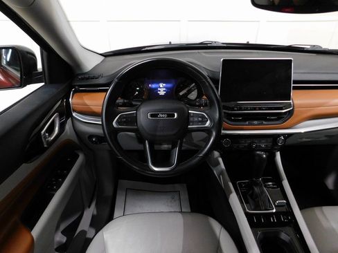 Used 2022 Jeep Compass Limited image 40