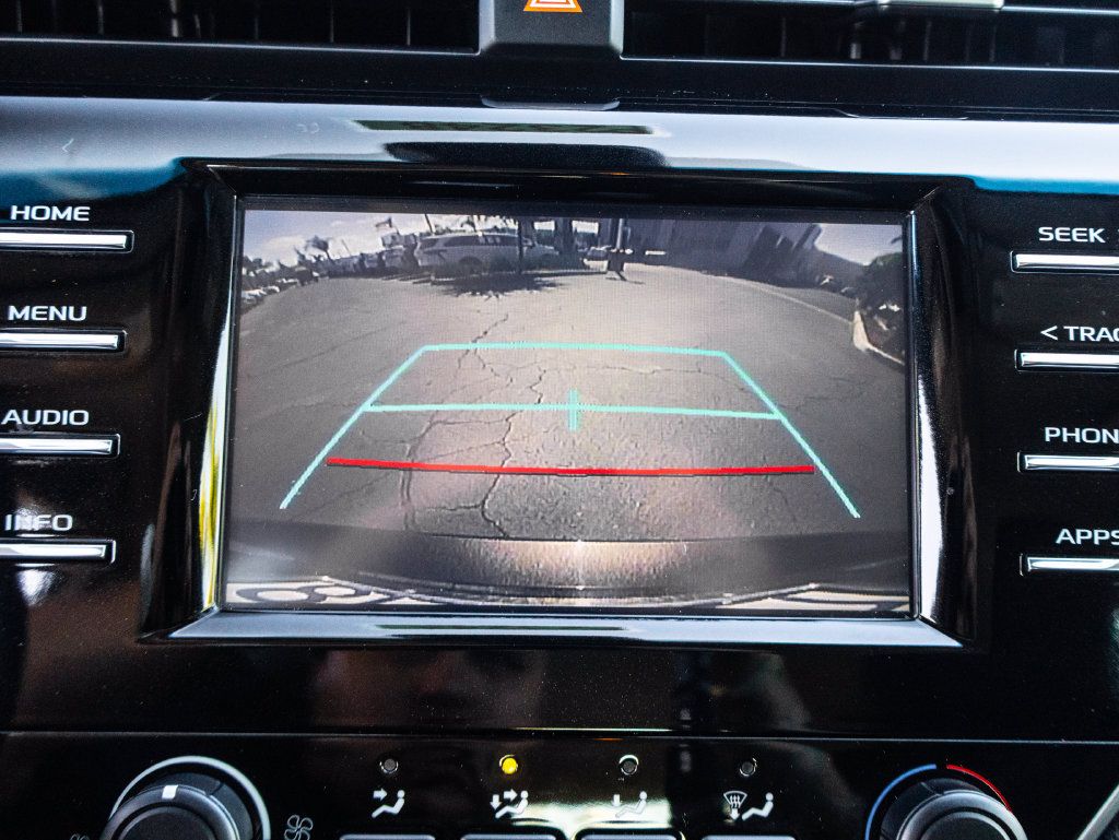 Used 2018 Toyota Camry LE FWD image 29