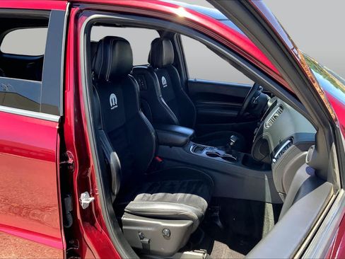 Used 2018 Dodge Durango SRT w/ SRT Interior Appearance Group AWD/4WD image 8