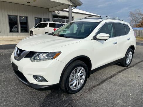 Used 2015 Nissan Rogue SL w/ SL Premium Package image 2