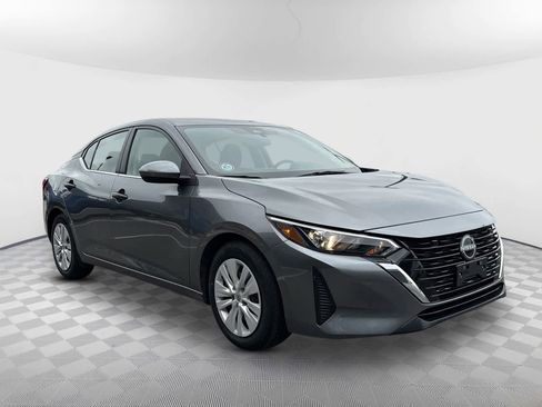 Used 2024 Nissan Sentra S image 2