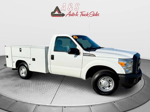 Used 2016 Ford F250 XL image 1