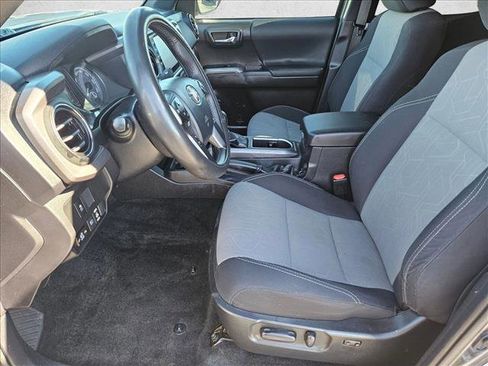 Used 2023 Toyota Tacoma TRD Off-Road image 14