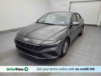 Used 2025 Hyundai Elantra SE