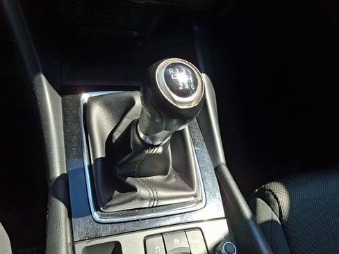Used 2017 MAZDA MAZDA3 Sport FWD image 16