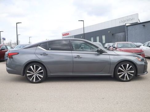 Used 2023 Nissan Altima 2.0 SR FWD image 22