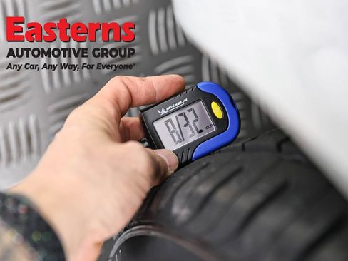 Used 2023 Tesla Model 3 Standard Range image 24