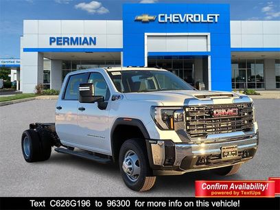 New 2026 GMC Sierra 3500 Pro w/ Convenience Package