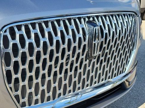 Certified 2023 Lincoln Corsair FWD w/ Equipment Group 101A image 13