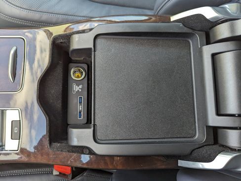 Used 2020 Land Rover Range Rover HSE image 25