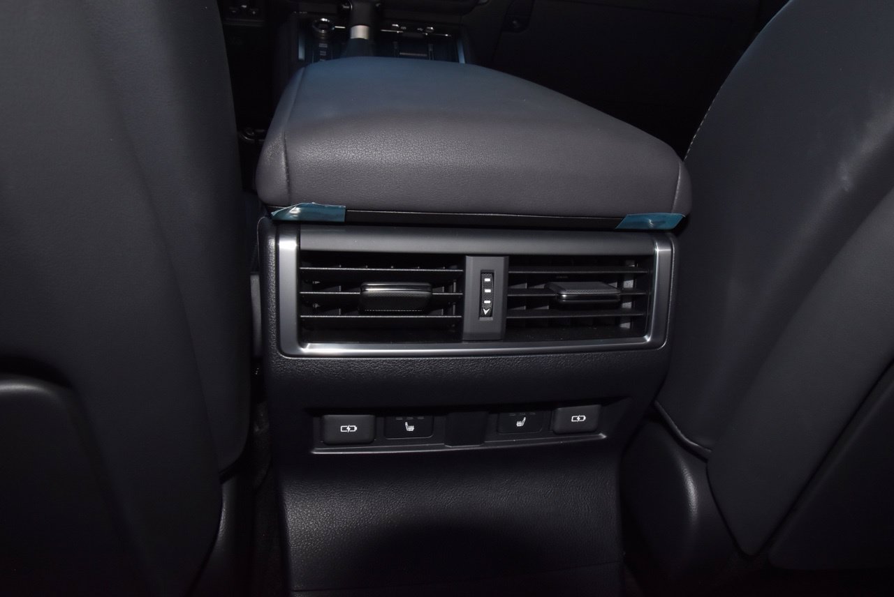 Used 2024 Lexus GX 550 AWD/4WD image 18