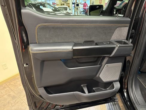 Used 2023 Ford F150 Platinum image 24