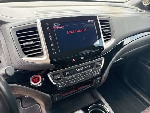 Used 2017 Honda Ridgeline Black Edition image 15
