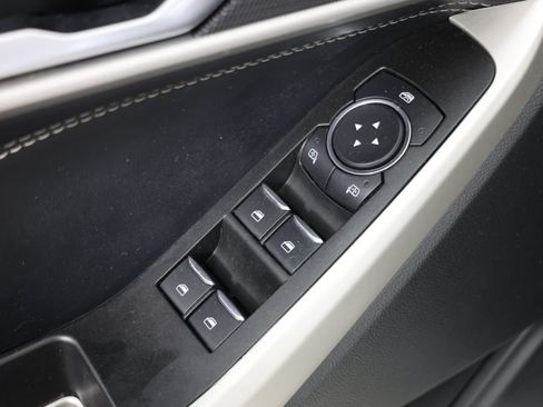 Used 2021 Ford Explorer XLT w/ Equipment Group 202A AWD/4WD image 23