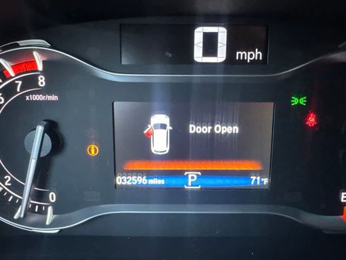 Used 2017 Honda Pilot Touring image 13