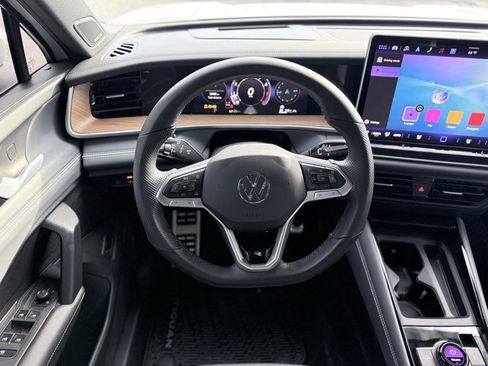 Used 2026 Volkswagen Tiguan SEL R-Line image 12