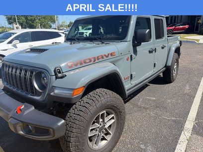 Used 2025 Jeep Gladiator Mojave w/ Convenience Group