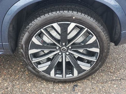 New 2026 Volvo XC90 B5 Core w/ Protection Package Premier AWD/4WD image 7
