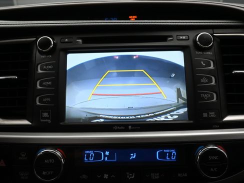 Used 2015 Toyota Highlander Limited Platinum AWD/4WD image 30