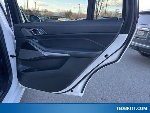Used 2024 BMW X7 xDrive40i w/ Executive Package image 22