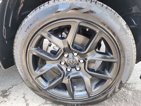 Used 2024 RAM 1500 Laramie AWD/4WD image 29