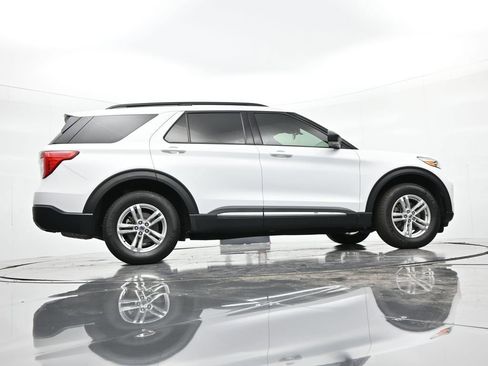 Certified 2022 Ford Explorer XLT AWD/4WD image 28