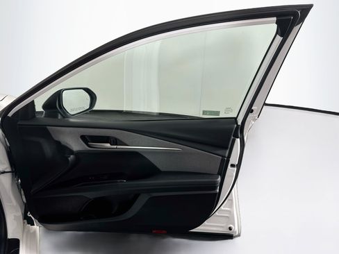 Used 2025 Toyota Camry LE FWD image 32