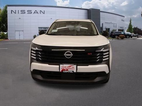 New 2026 Nissan Kicks SR w/ SR Premium Package AWD/4WD image 7