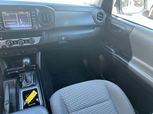 Used 2020 Toyota Tacoma SR image 13