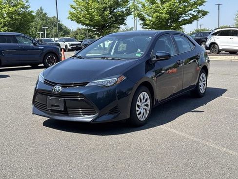 Used 2018 Toyota Corolla LE FWD image 5