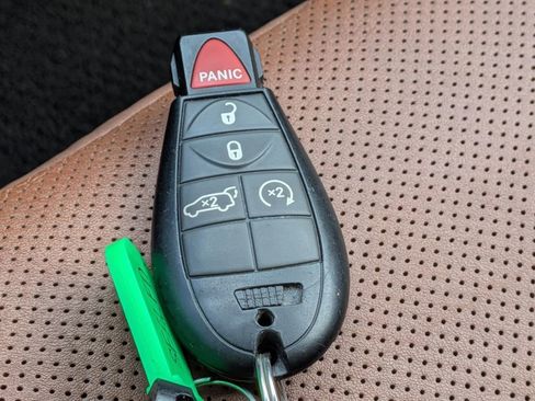 Used 2012 Jeep Grand Cherokee Overland Summit image 77