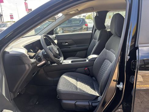 Used 2026 Nissan Kicks SV w/ Cold Weather Package FWD image 25