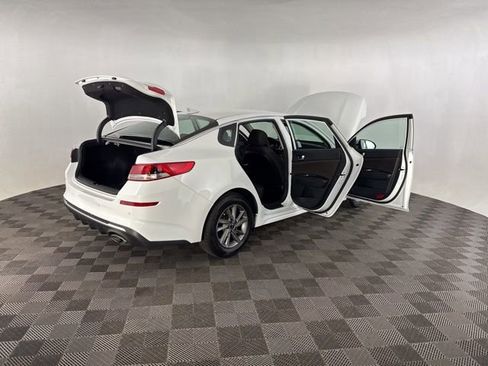 Certified 2020 Kia Optima LX FWD image 16