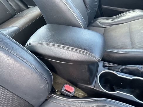 Used 2014 Toyota Corolla S image 28