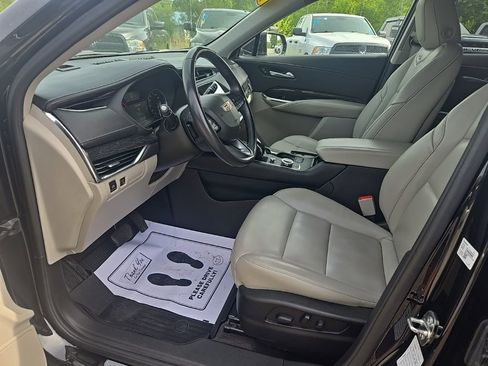 Used 2023 Cadillac XT4 Premium Luxury AWD/4WD image 14