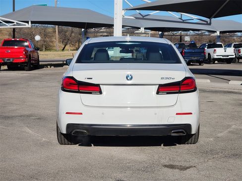 Used 2023 BMW 530e xDrive image 6