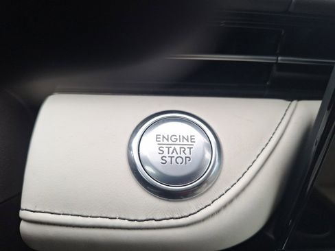 Used 2025 Lincoln Nautilus Black Label w/ Jet Appearance Package image 31