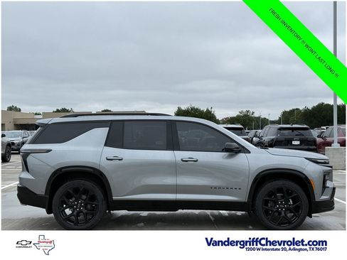 New 2026 Chevrolet Traverse RS FWD image 3