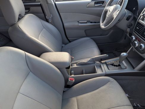 Used 2010 Subaru Forester 2.5X Limited image 11