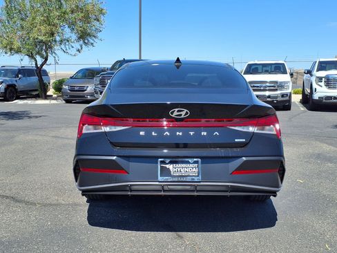 New 2026 Hyundai Elantra Limited FWD image 5