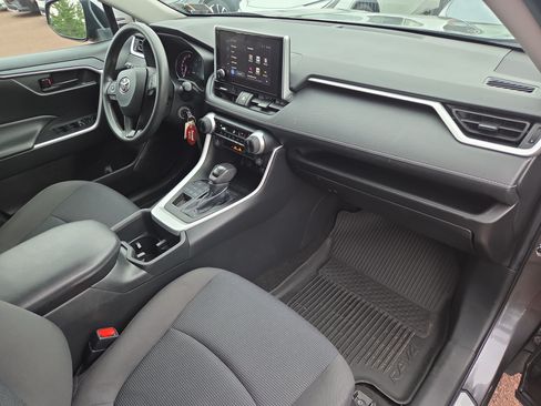 Certified 2023 Toyota RAV4 LE AWD/4WD image 17