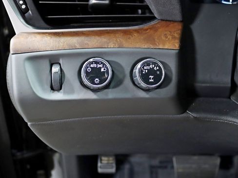 Used 2020 Cadillac Escalade Luxury AWD/4WD image 15