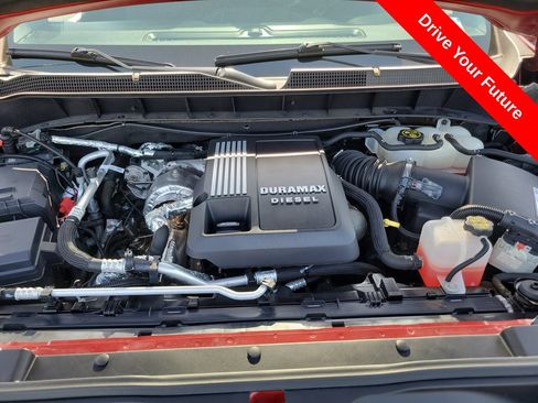 Used 2021 Chevrolet Silverado 1500 LT RWD image 32