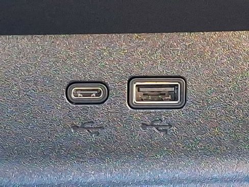 Used 2025 Chevrolet Equinox ACTIV w/ Safety and Technology Package image 25